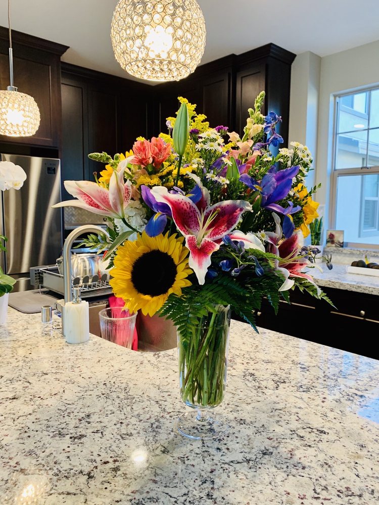 KNODT’S FLOWERS 35 Photos & 27 Reviews Florists 981 Alden Ln