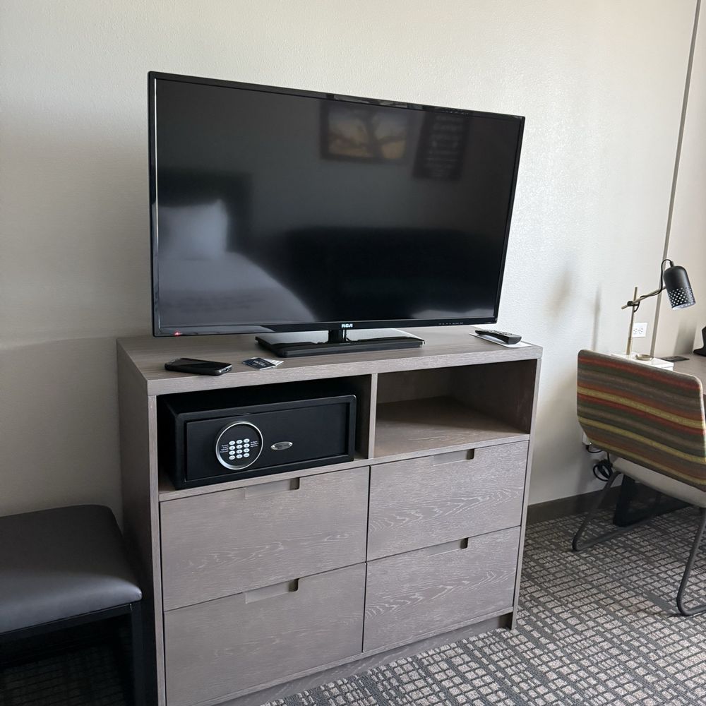 Oxford Suites Paso Robles - Hotels Near Me - Paso Robles, California Oxford Suites Paso Robles - Hotels Near Me - Paso Robles, California