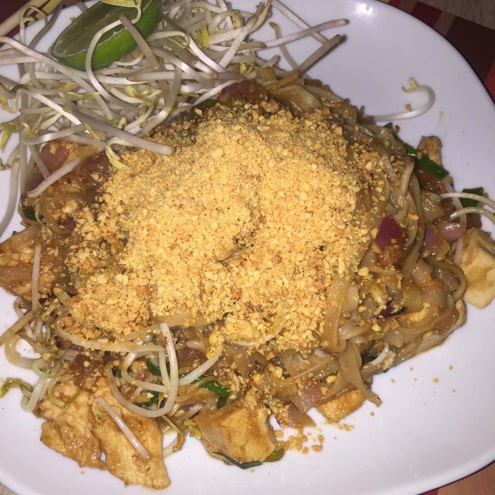 Ban Thaï - Pad thai is HUGE - Thai Near Me - Montpellier, 34