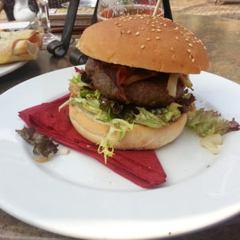 Belvedère - Burger du chef! 9,50€ totally worth it! - Cafes Near Me - Delft, ZH