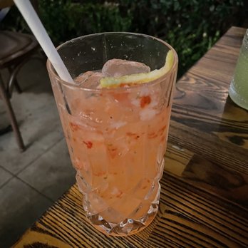 Bacari GDL - Strawberry fizz - Mediterranean Near Me - Glendale, California