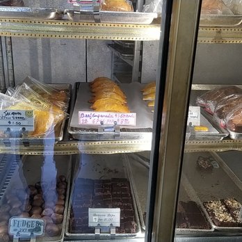 Happy Bakery - Fudge squares and empanadas - Bakeries Near Me - El Monte, California