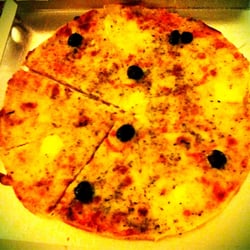 Brasserie Artisanale du Château - 4 Cheeses Pizza