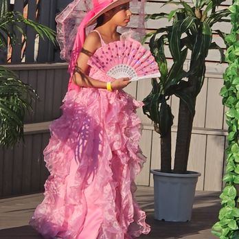 CP24 - Junior QUEEN, Amaya Gopaul costume DAME LORRAINE - Television Stations Near Me - Toronto, Ontario