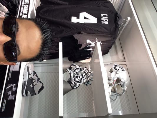 Champs Sports by null