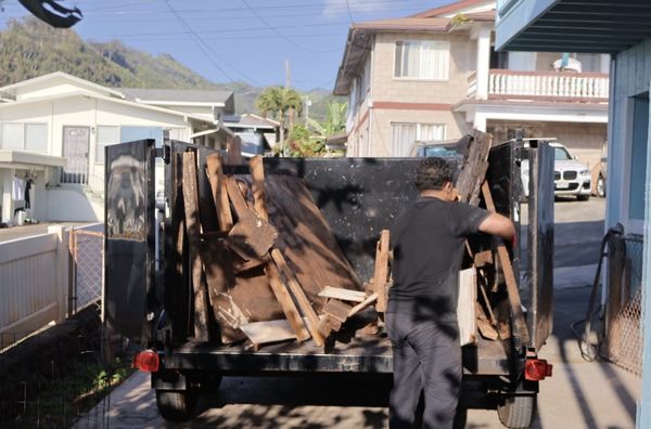 Bulky Item Removal - Need bulky items gone fast? HI End Services is your go-to for hassle-free bulky item removal and pickup on Oʻahu! From old couches, mattresses, and appliances to oversized furniture and more, we handle it all quickly and responsibly. Our friendly, locally owned team offers priority scheduling, upfront pricing with no hidden fees, and eco-friendly disposal to keep items out of the landfill whenever possible. We’re fully licensed and insured, so you can trust us to get the job done right.

We know how stressful it can be to deal with bulky junk — that’s why we make the process easy from start to finish. Our crew arrives on time, carefully removes your items without damaging your home or property, and leaves the area clean. Whether you’re downsizing, replacing furniture, or clearing out space, HI End Services has you covered.

📲 Call or text today for a free estimate and let us take care of your bulky item pickup quickly and professionally. Choose HI End Services for a 5-star experience — you’ll wonder why you didn’t call us sooner!