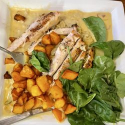 MickDuff's Brewing Company - Yellow curry chicken
