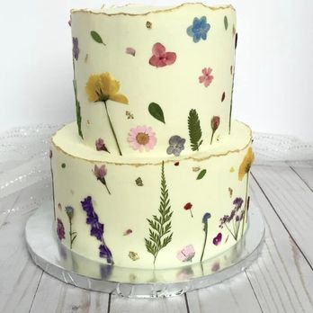 Daisy Cakes Bakery - Pressed flower cake - Bakeries Near Me - Frederick, Maryland