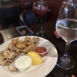 Fuso Italian Restaurant - Calamari & Shrimps Fritta