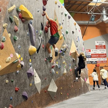The Wall Climbing Gym - Yoga Near Me - Vista, California