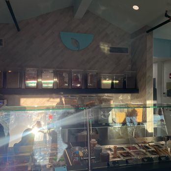 Blue Bowl Superfoods - inside | @foodbykaitlyn - Acai Bowls Near Me - Riverside, California