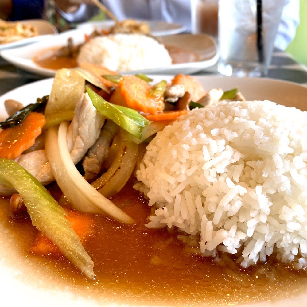 Bangkok 54 - Cashew Nuts has a very fresh - tropical flavor to it. - Thai Near Me - Chapel Hill, North Carolina