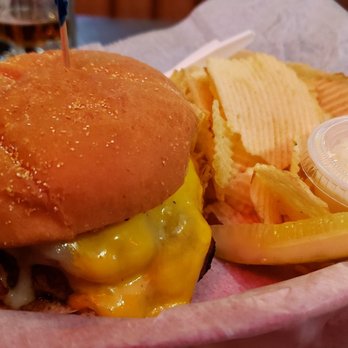 Kahootz Draft House - Manly Burger - American Near Me - Okeechobee, Florida