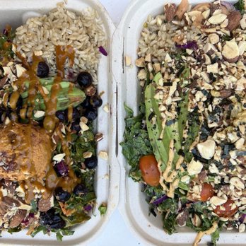 Leahi Health - Manoa - surfer bowl (R) rainbow bowl (L) - Juice Bars & Smoothies Near Me - Honolulu, Hawaii Leahi Health - Manoa - surfer bowl (R) rainbow bowl (L) - Juice Bars & Smoothies Near Me - Honolulu, Hawaii