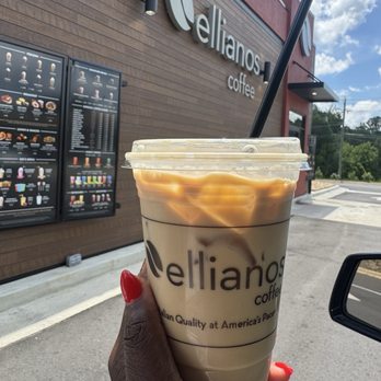 Ellianos Coffee - Iced White chocolate mocha - Coffee & Tea Near Me - Trussville, Alabama Ellianos Coffee - Iced White chocolate mocha - Coffee & Tea Near Me - Trussville, Alabama