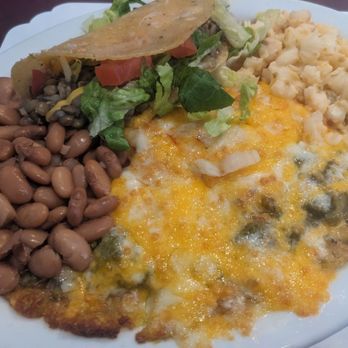Richard's Mexican Restaurant - Vegetarian combination plate - New Mexican Cuisine Near Me - Albuquerque, New Mexico