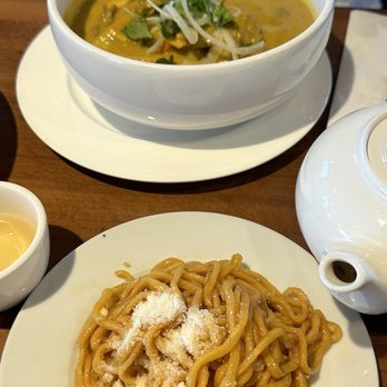 Golden Gate Pho - Garlic noodle and yellow curry - Vietnamese Near Me - Oakley, California Golden Gate Pho - Garlic noodle and yellow curry - Vietnamese Near Me - Oakley, California