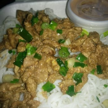 Frosty's Caffe - Stirred fried beef w vermicelli noodles - Vietnamese Near Me - Metairie, Louisiana Frosty's Caffe - Stirred fried beef w vermicelli noodles - Vietnamese Near Me - Metairie, Louisiana