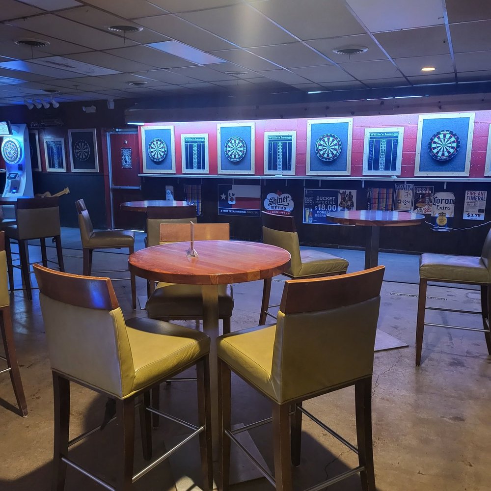 Willie's Lounge - a table and four chairs - Dive Bars Near Me - Dallas, Texas Willie's Lounge - a table and four chairs - Dive Bars Near Me - Dallas, Texas