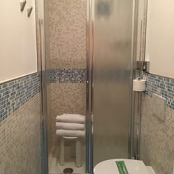 Antica Villa Graziella - Tall slide door stand-in shower.