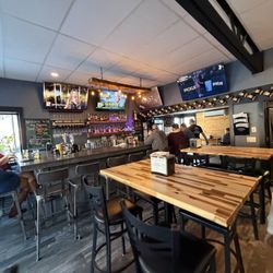 The Square - Dinning area and Bar