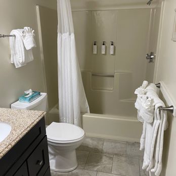 Elmwood Resort Hotel - Hotels Near Me - Wells, Maine Elmwood Resort Hotel - Hotels Near Me - Wells, Maine