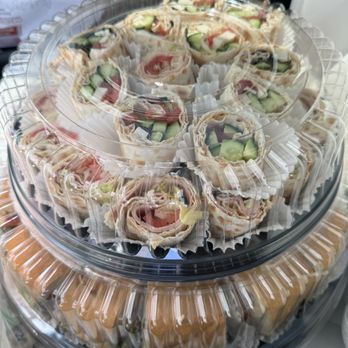 Glendale Market - Literally the coolest dude. He gave me free candy while I waited for my order.  Just hands things out to everyone.  Truly a blessing. - Sandwiches Near Me - Glendale, California