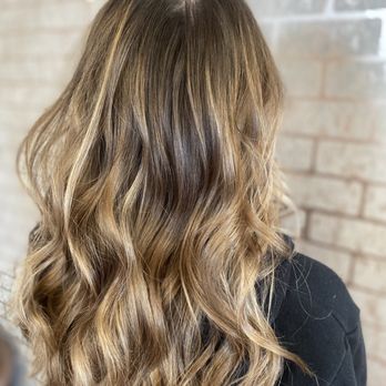 LaFox Styles Studio - Hair Salons Near Me - Cranston, Rhode Island