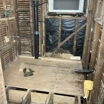 Hauling EM - Bathroom build - Demolition Services Near Me - Concord, California