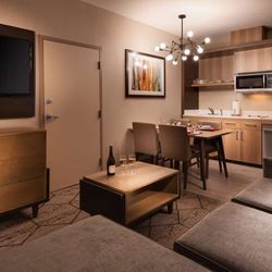 Best Western Plus Executive Residency IH-37 Corpus Christi - King Suite
