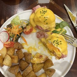 Sorry, it looked so good I started eating before the picture was taken.   Eggs Benedict with smoked bacon. Yum.