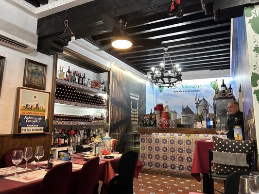 Lo Nuestro Taperia & Restaurante by null