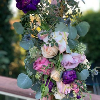 Nina's Flowers - Arch arrangement (the morning after the wedding) - Florists Near Me - Encinitas, California