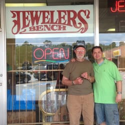 The Jewelers Bench