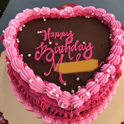 Frederick's Pastries - The cake looked beautiful