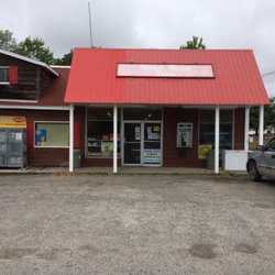 Maple Ridge General Store - This is the locally famous Maple Ridge Store