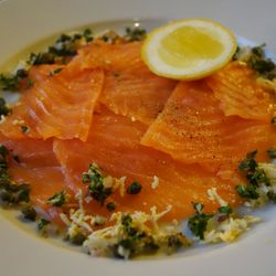 Hotel du Vin & Bistro - Smoked salmon starter - quality salmon at an astonishingly large portion!