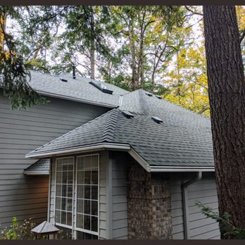 Slate & Slate Roofing - House with new roof by Slate & Slate - Roofing Near Me - Keizer, Oregon