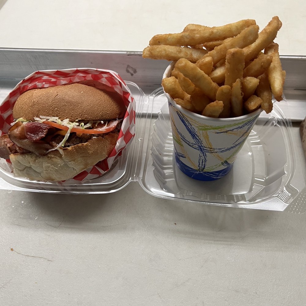 30 Burgers - Hoboken - Bacon cheeseburger and crispy fries - Burgers Near Me - Hoboken, New Jersey 30 Burgers - Hoboken - Bacon cheeseburger and crispy fries - Burgers Near Me - Hoboken, New Jersey