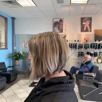 Sisters Boutique Salon - Wendye looking fabulous! - Hair Salons Near Me - San Antonio, Texas Sisters Boutique Salon - Wendye looking fabulous! - Hair Salons Near Me - San Antonio, Texas