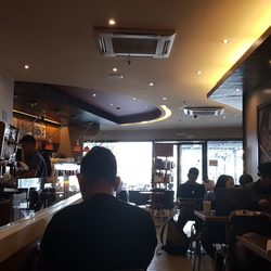 The Coffee Bean & Tea Leaf - Checking in for a biz meeting