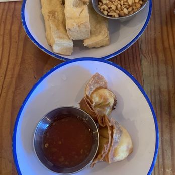 Pochana Thai Kitchen - Thai Near Me - Astoria, New York Pochana Thai Kitchen - Thai Near Me - Astoria, New York