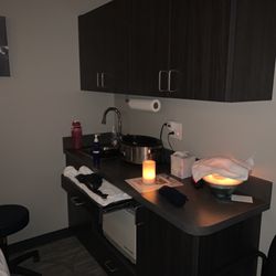 Hand & Stone Massage and Facial Spa