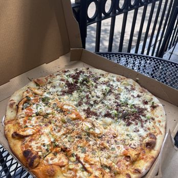 OTTO - Half mashed potato, bacon, scallion & half buffalo chicken, blue cheese, scallion - Pizza Near Me - Cambridge, Massachusetts
