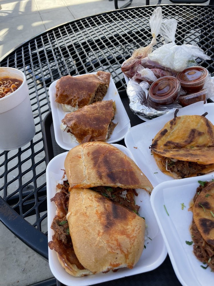 BIRRIERIA XOLOS Updated October 2024 160 Photos & 184 Reviews