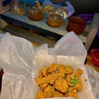 Hippin Hops Brewpub & Oyster Bar - Gator Bites and Beer Flight - Seafood Near Me - Atlanta, Georgia