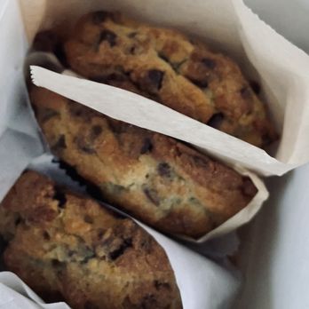 Levain Bakery - Two Chip Chocolate and Chocolate Chip Walnut - Bakeries Near Me - Chicago, Illinois Levain Bakery - Two Chip Chocolate and Chocolate Chip Walnut - Bakeries Near Me - Chicago, Illinois