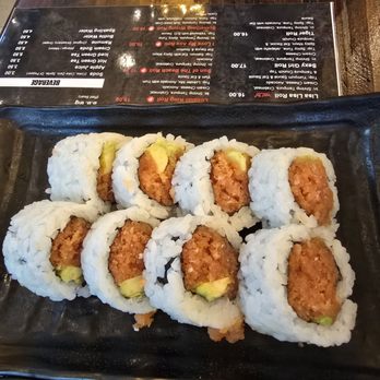 Sumo AYCE Sushi - Spicy Tuna Roll - Japanese Near Me - Honolulu, Hawaii