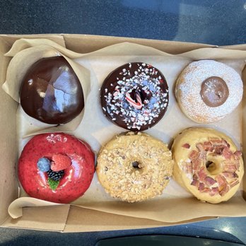 Good Town Doughnuts - Friendly owners and great choice of fresh vegan doughnuts. - Donuts Near Me - Costa Mesa, California Good Town Doughnuts - Friendly owners and great choice of fresh vegan doughnuts. - Donuts Near Me - Costa Mesa, California