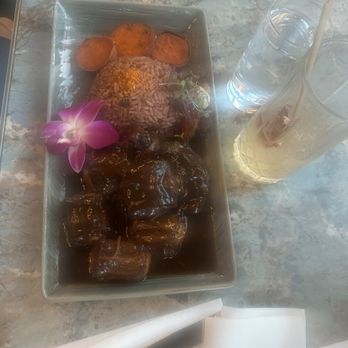 LITA - Oxtails - Caribbean Near Me - Walnut Creek, California